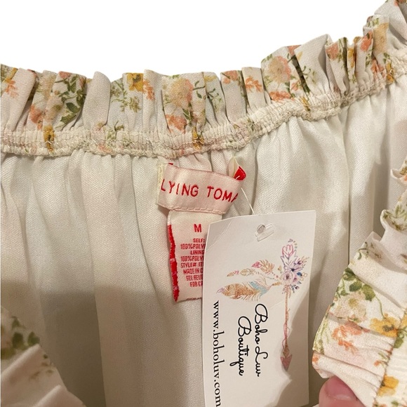 Flying Tomato Floral Blouse - Picture 4 of 4